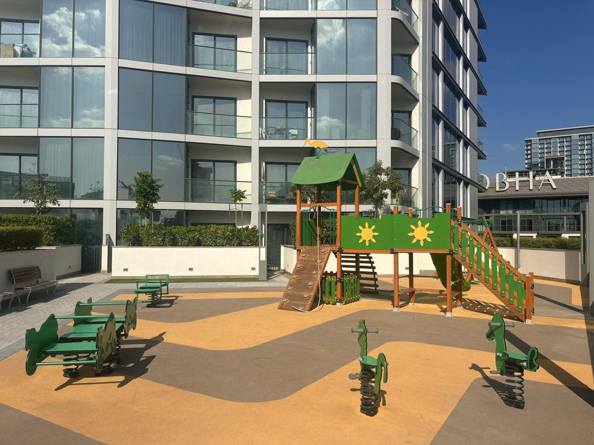 Apartment Frank Porter - Sobha Waves 1